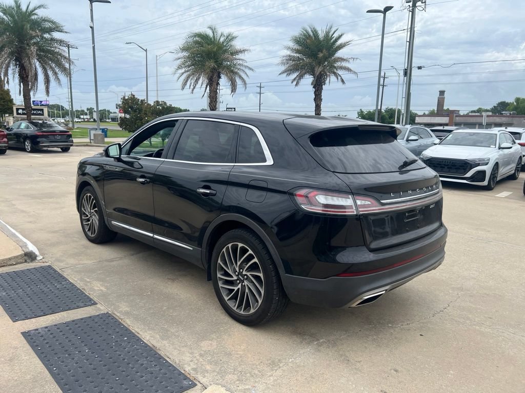 Used 2019 Lincoln Nautilus Reserve FWD image 2