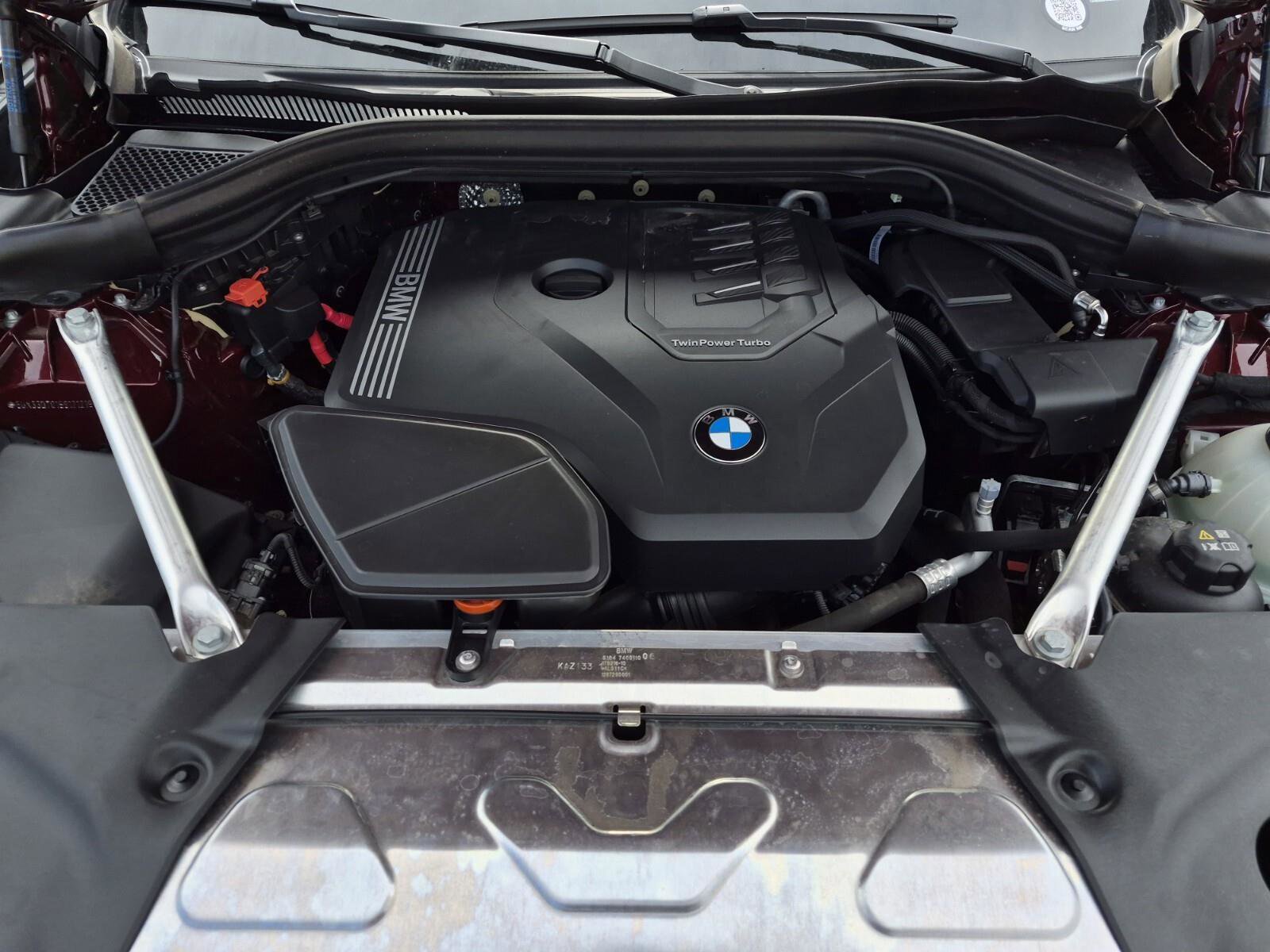 Certified 2025 BMW X4 xDrive30i AWD/4WD image 11