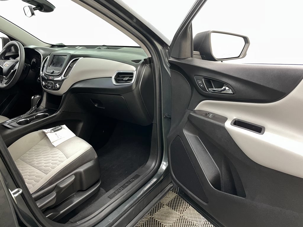 Certified 2021 Chevrolet Equinox LS FWD image 32