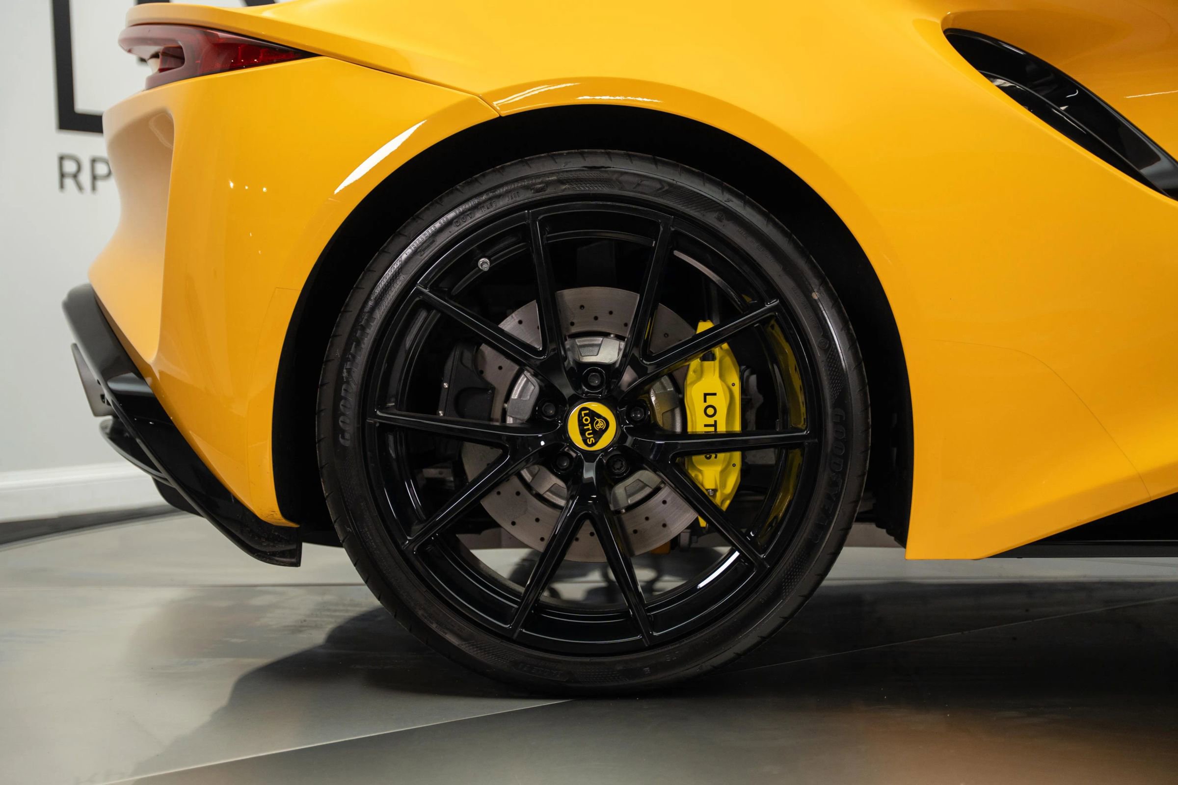 Used 2024 Lotus Emira First Edition image 21