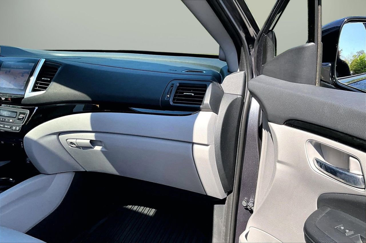 Used 2016 Honda Pilot Touring image 21
