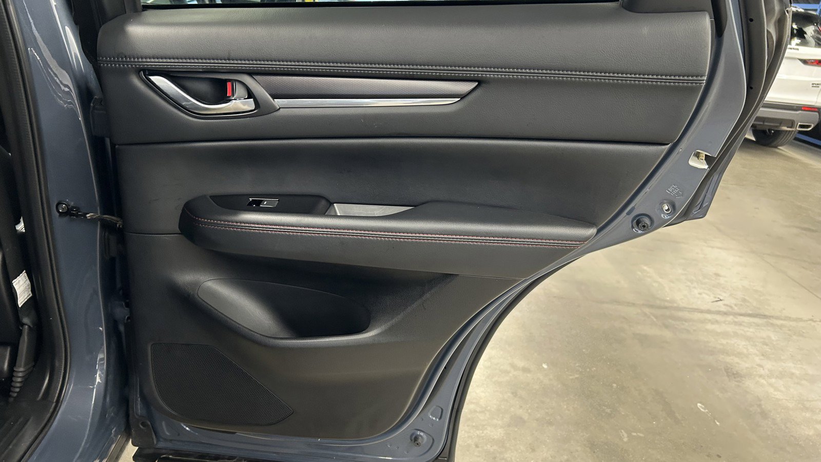 Used 2024 MAZDA CX-5 Carbon Edition image 17