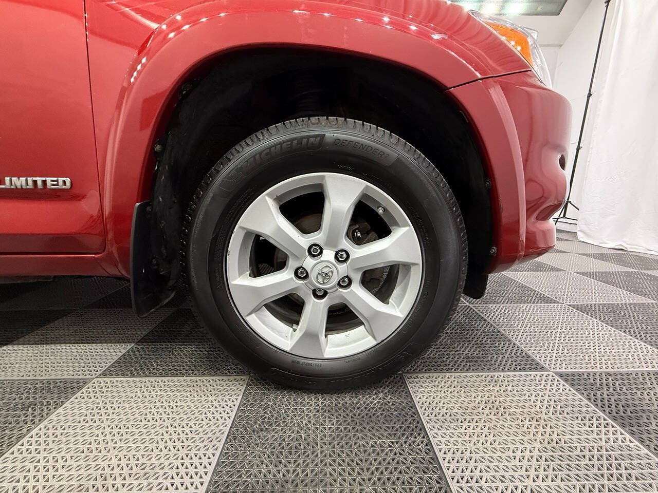 Used 2012 Toyota RAV4 Limited w/ Premium Plus Value Pkg AWD/4WD image 32