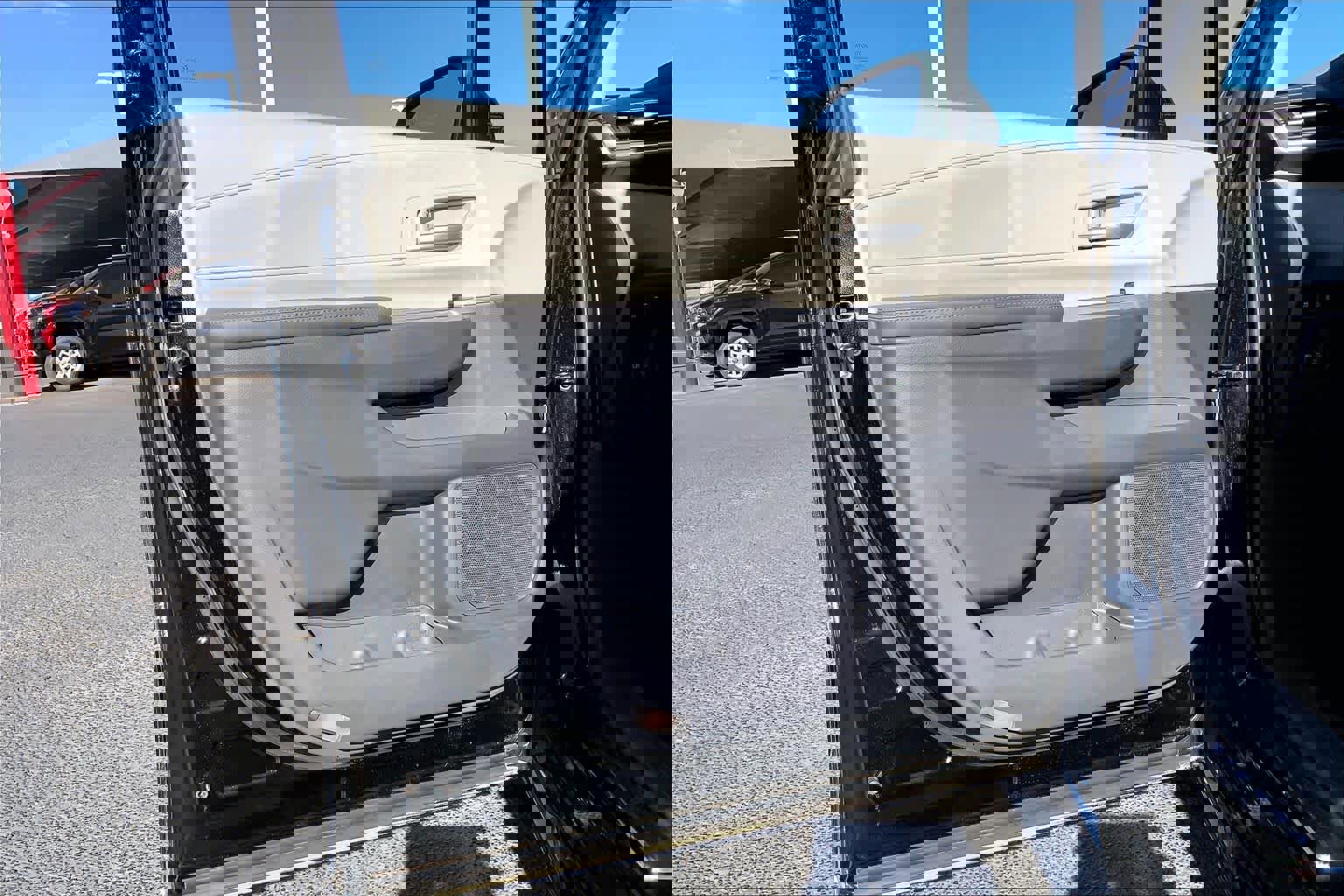 Used 2023 Toyota Sienna XLE image 21