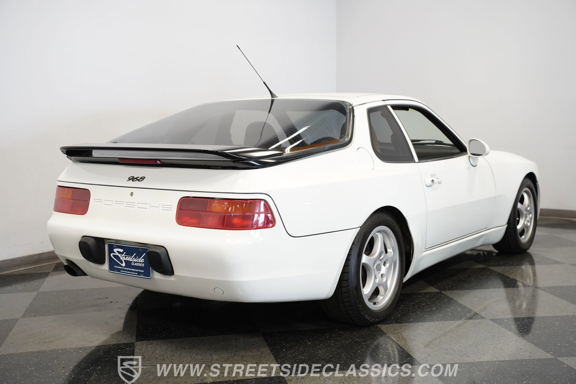 Used 1994 Porsche 968 Coupe image 11