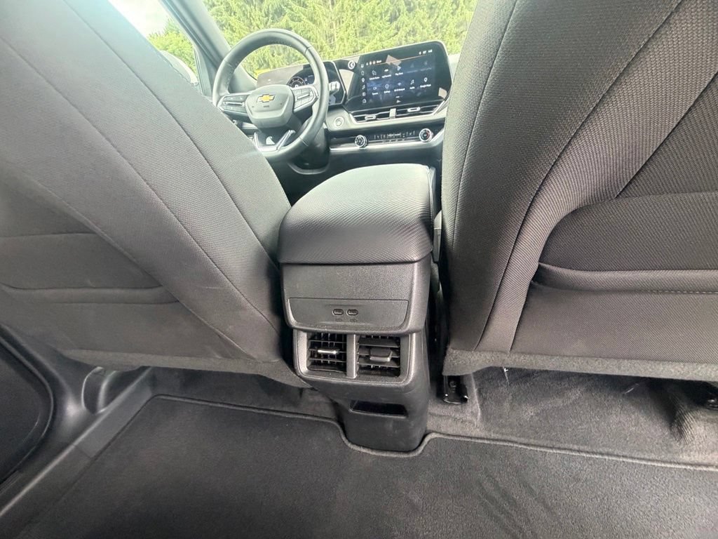 Used 2026 Chevrolet Equinox LT AWD/4WD image 42