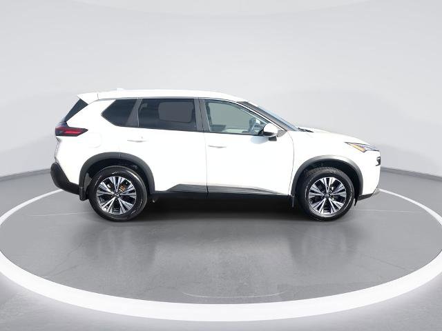Certified 2022 Nissan Rogue SV w/ SV Premium Package AWD/4WD image 9