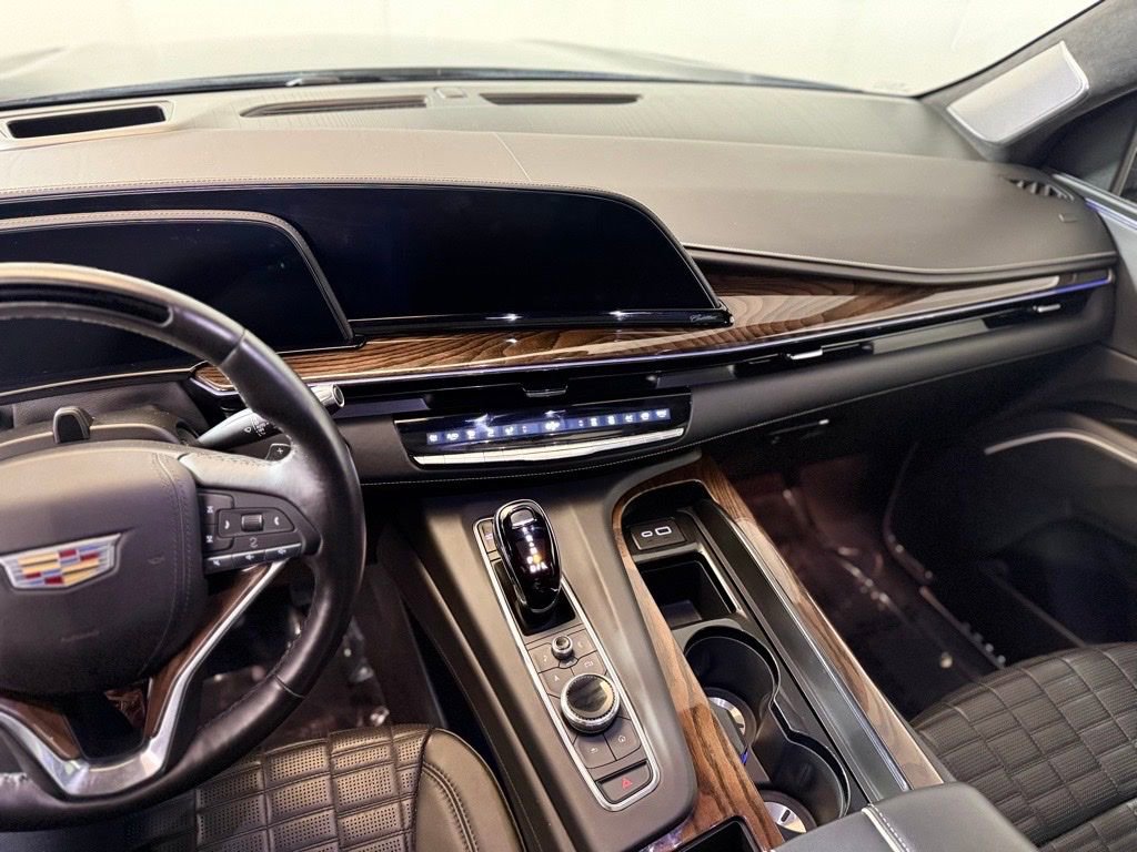 Used 2023 Cadillac Escalade Sport Platinum AWD/4WD image 13