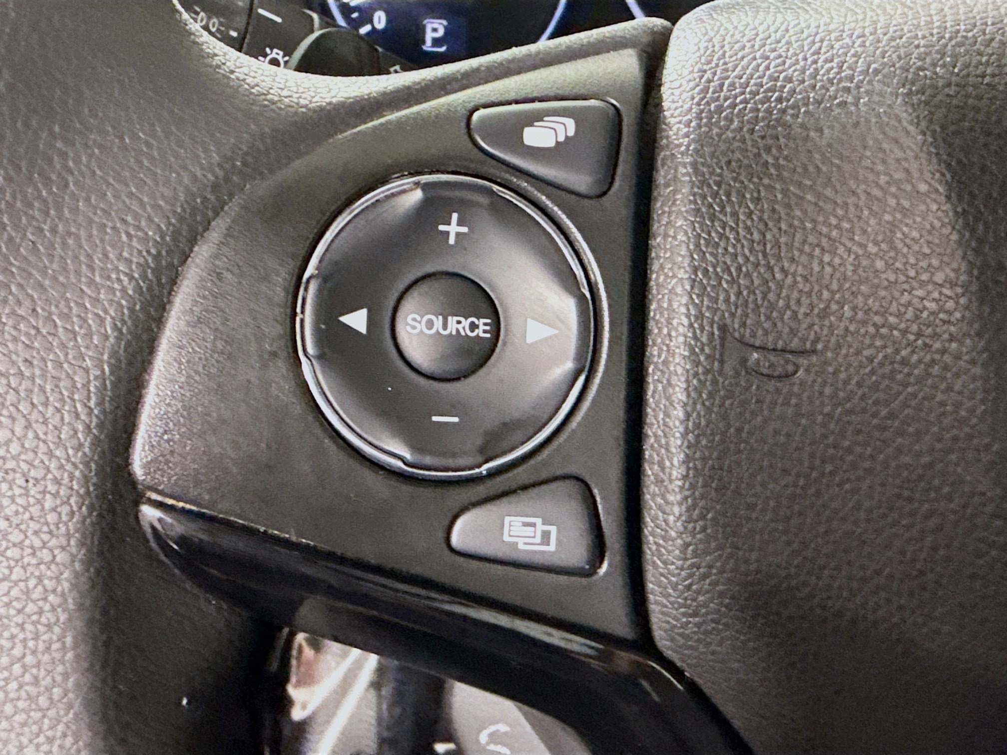 Used 2018 Honda HR-V EX image 14