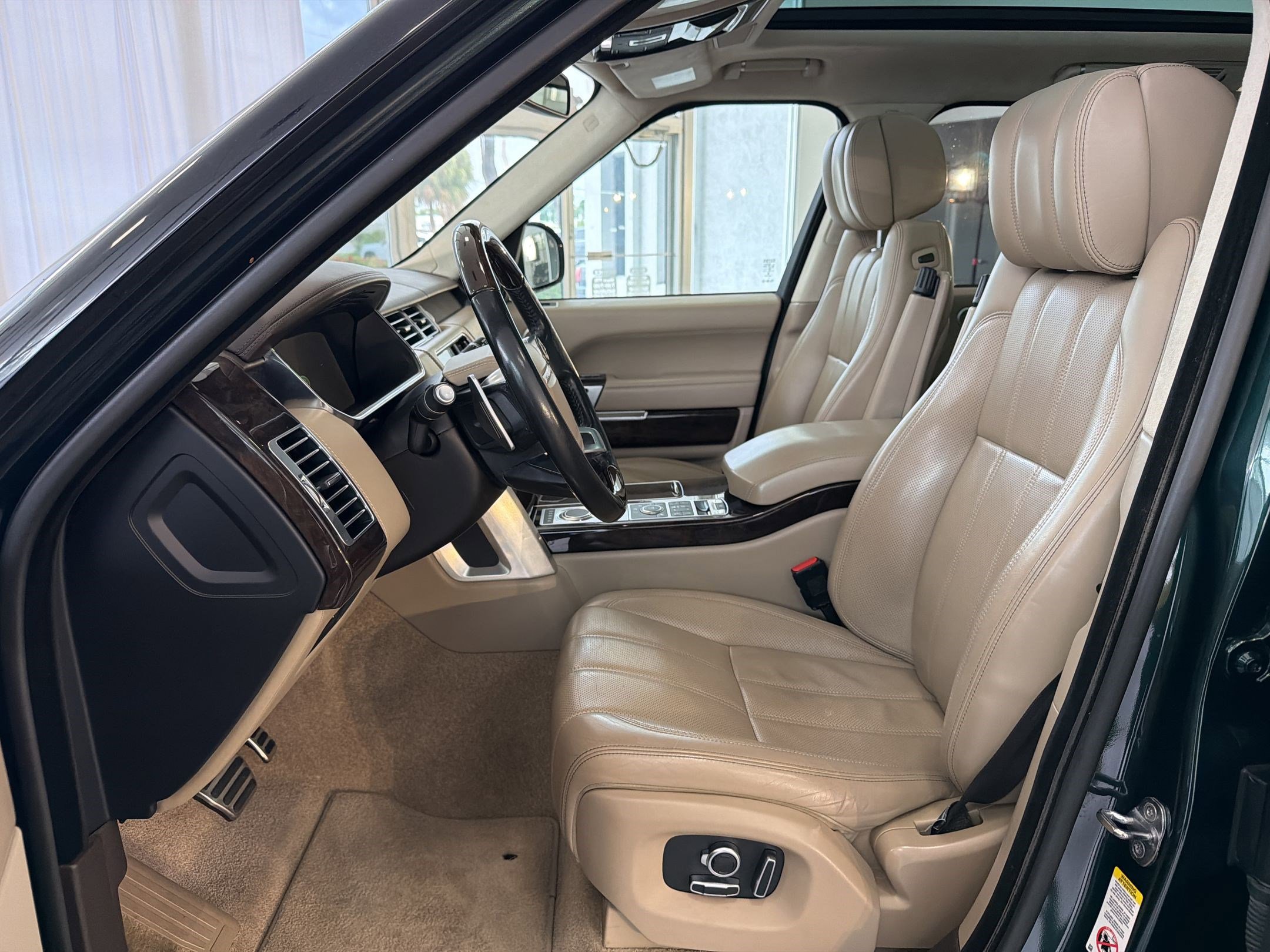 Used 2016 Land Rover Range Rover Autobiography AWD/4WD image 5