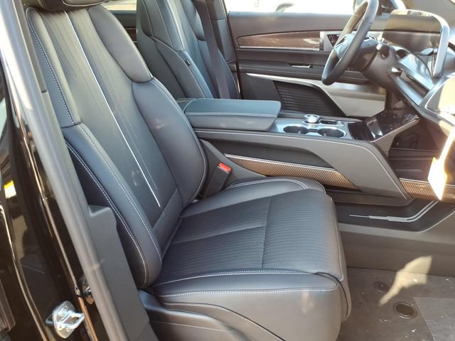 New 2027 Cadillac Vistiq Luxury AWD/4WD image 24