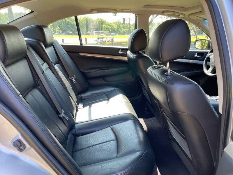 Used 2012 INFINITI G37 x Sedan w/ Premium Pkg image 11