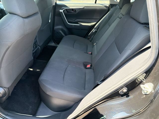 Used 2020 Toyota RAV4 LE AWD/4WD image 25