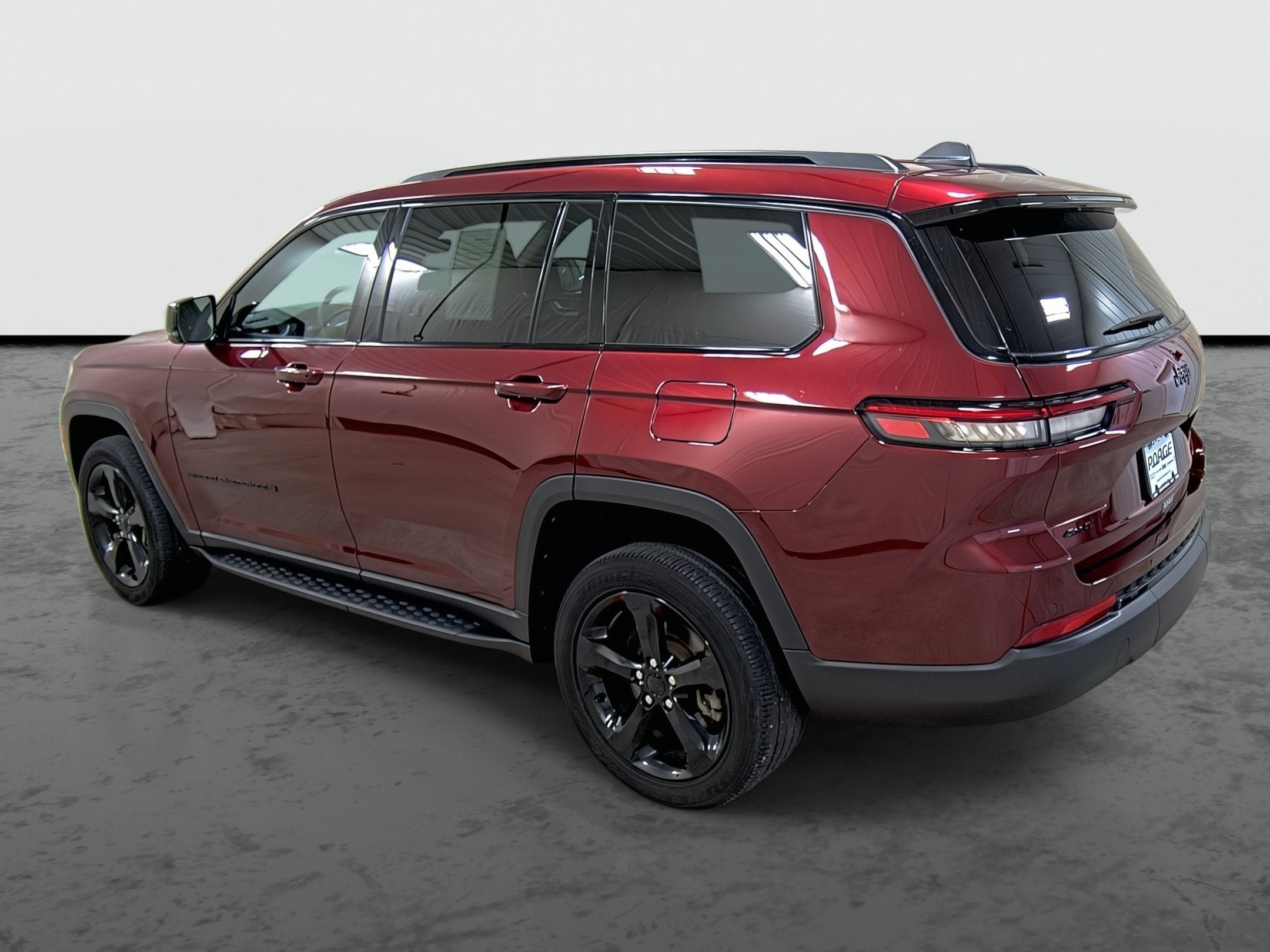 Used 2025 Jeep Grand Cherokee L Laredo AWD/4WD image 2