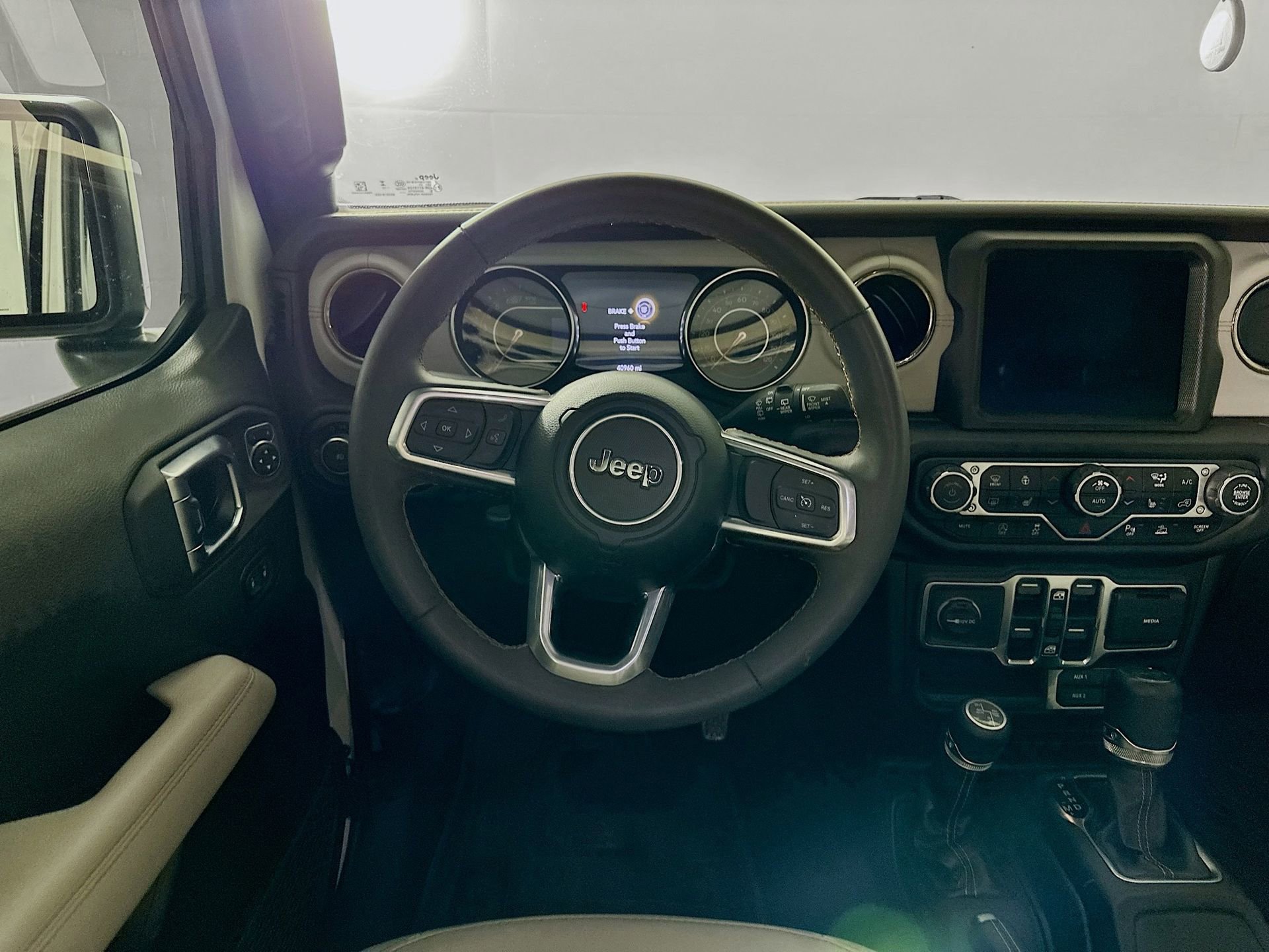Used 2023 Jeep Wrangler Unlimited Sahara AWD/4WD image 22