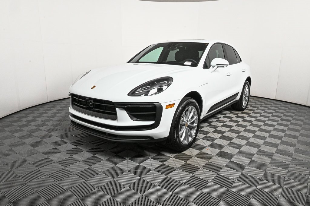 Used 2025 Porsche Macan video 1