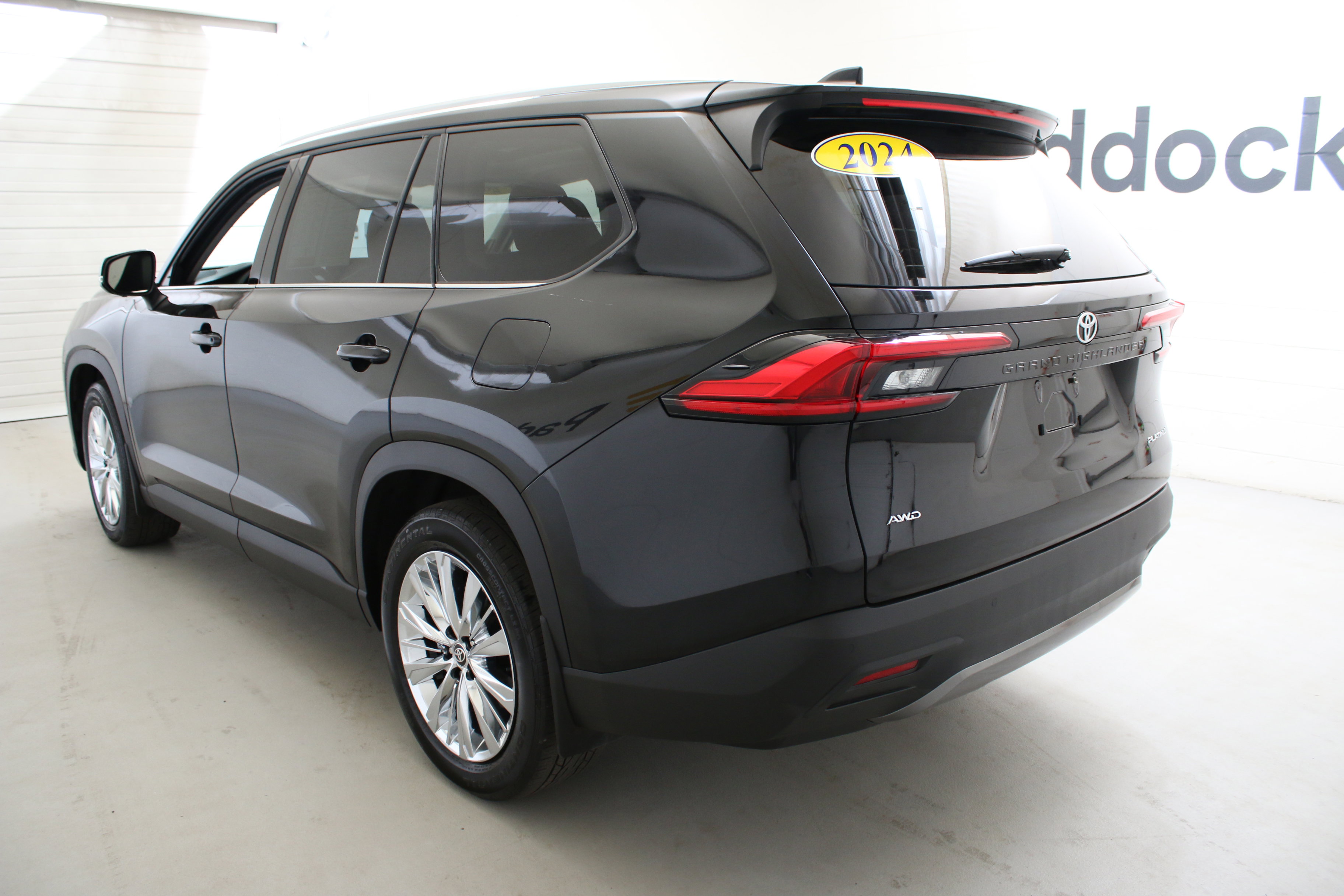 Used 2024 Toyota Grand Highlander Platinum image 6