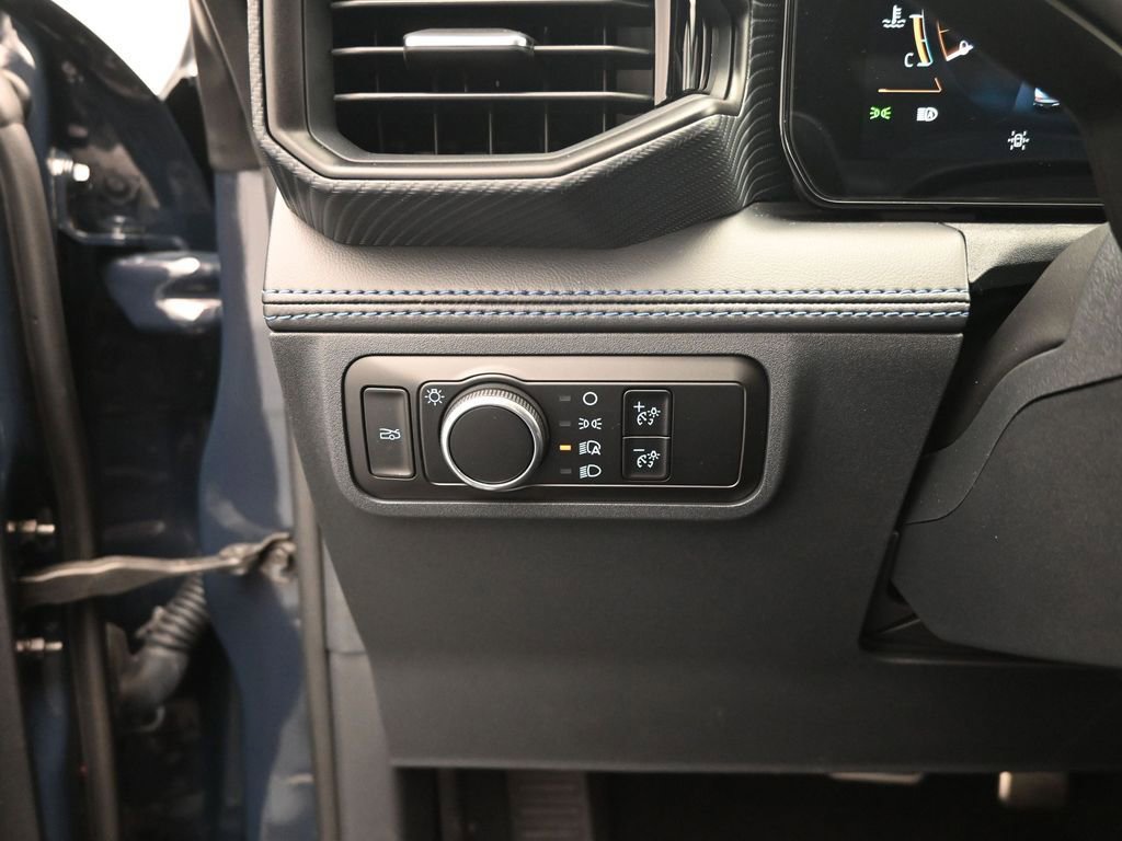 Used 2025 Ford Mustang Dark Horse image 10