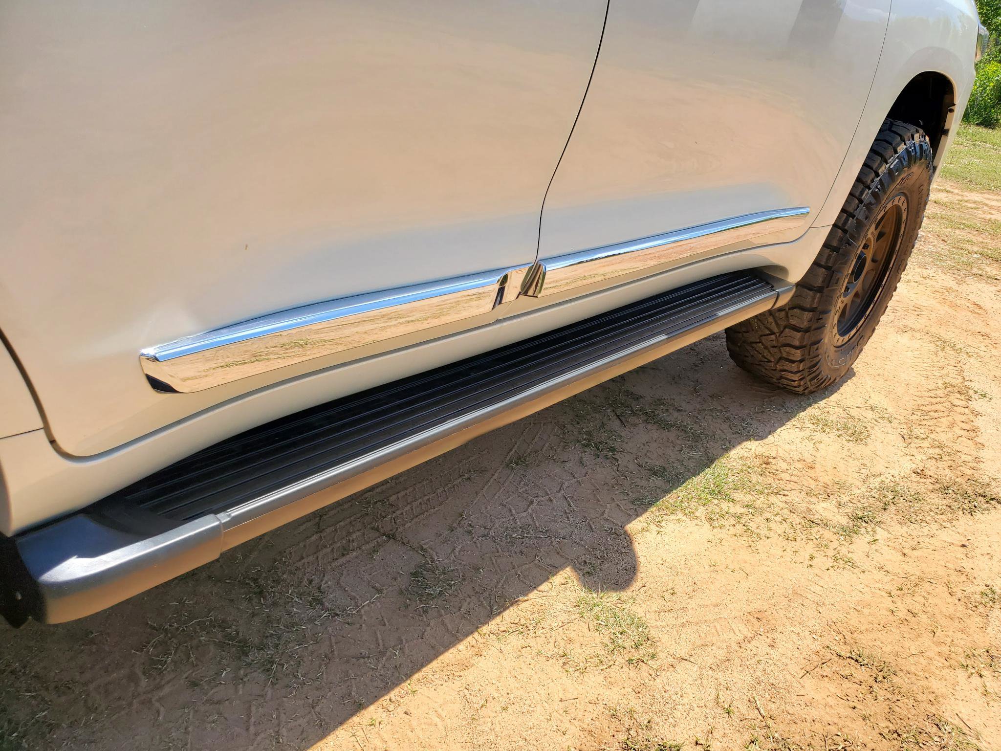 Used 2019 Toyota Land Cruiser w/ Preferred Accessory Package AWD/4WD image 9