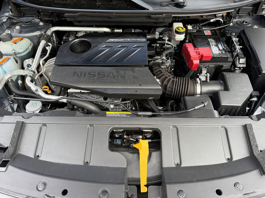 Used 2023 Nissan Rogue S image 21
