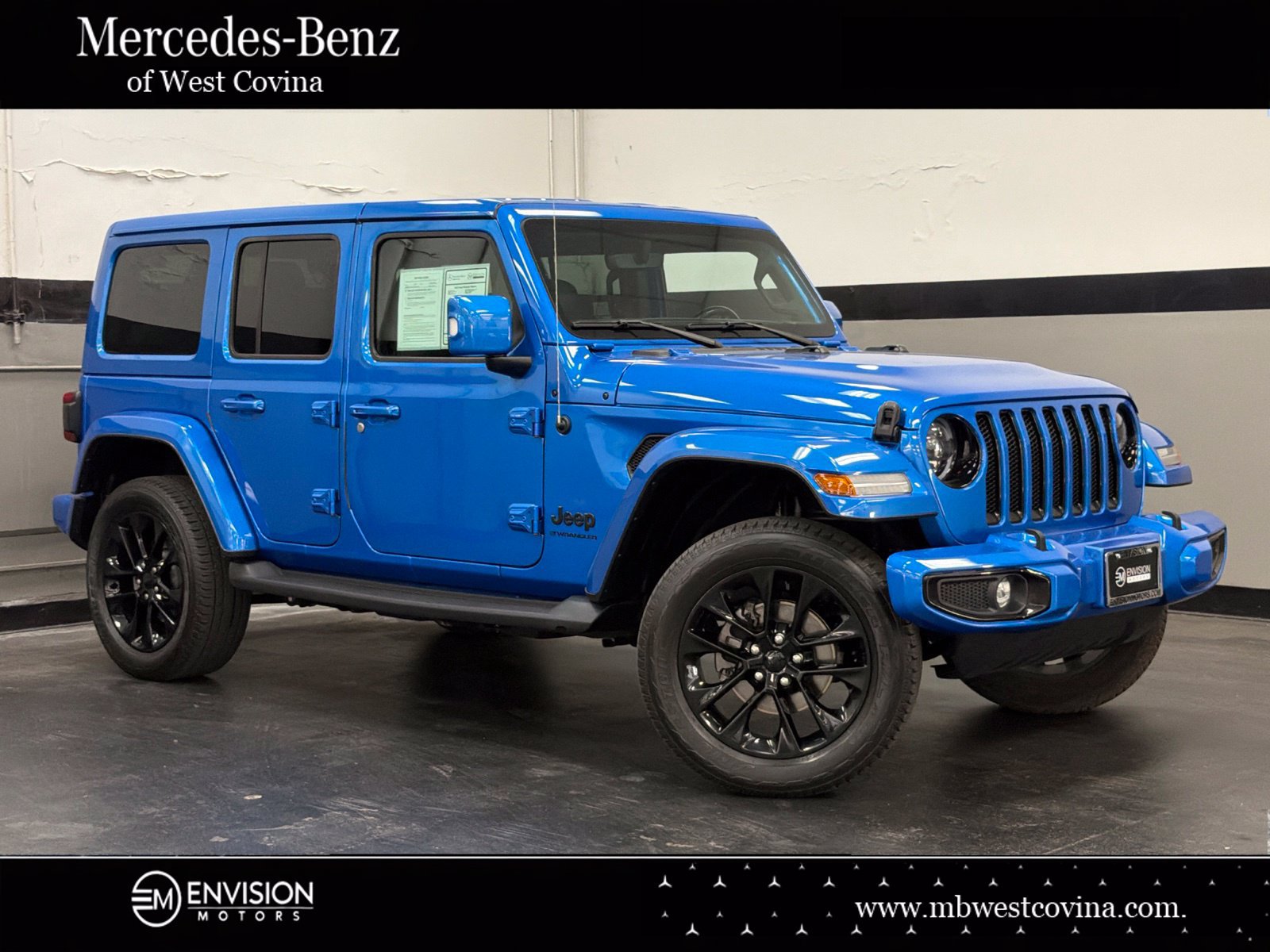 Used 2023 Jeep Wrangler Unlimited Sahara AWD/4WD image 1