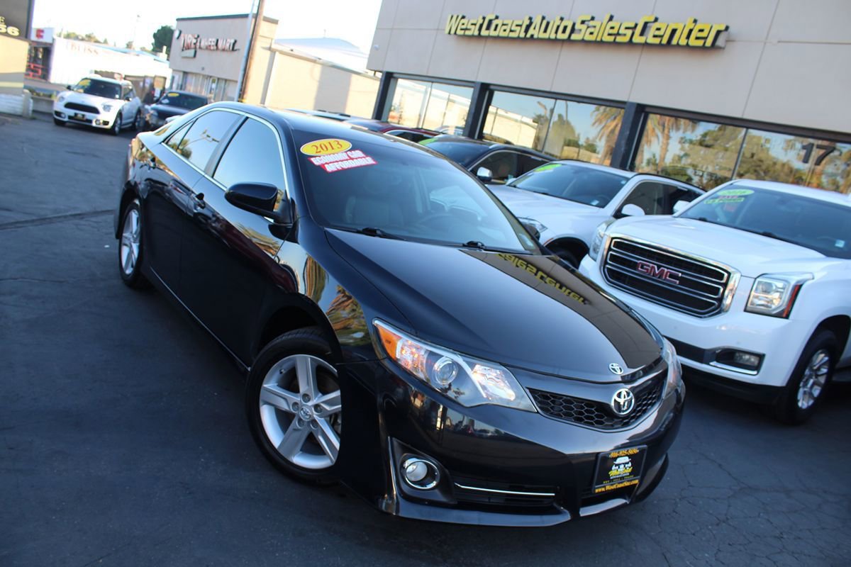 Used 2013 Toyota Camry SE FWD image 32