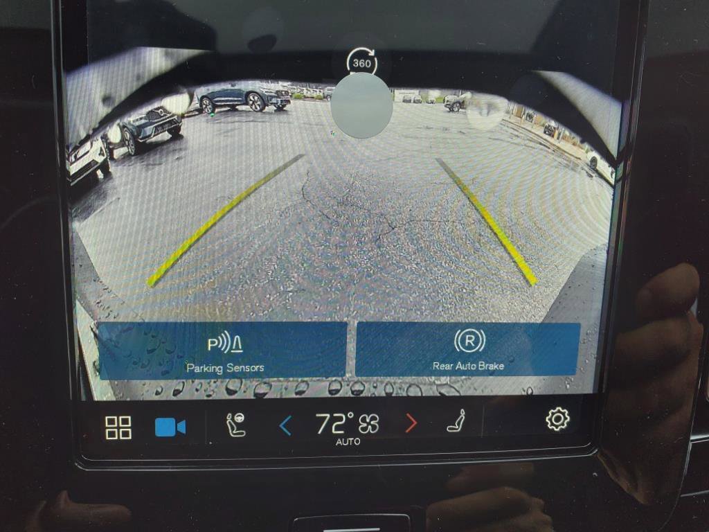 New 2025 Volvo XC40 B5 Plus w/ Climate Package image 19