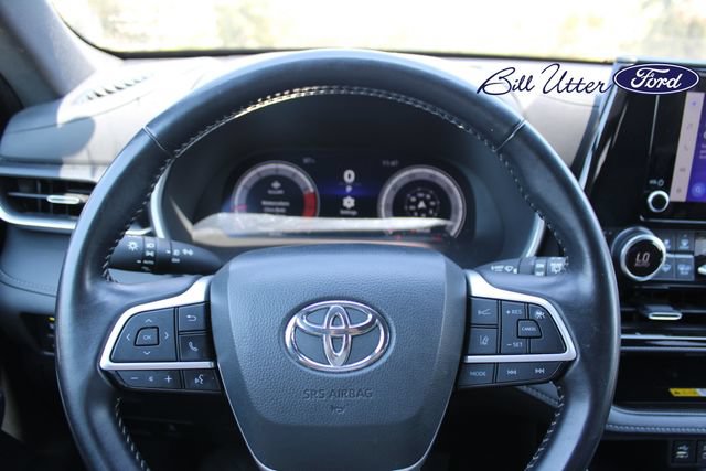 Used 2025 Toyota Highlander XSE AWD/4WD image 26