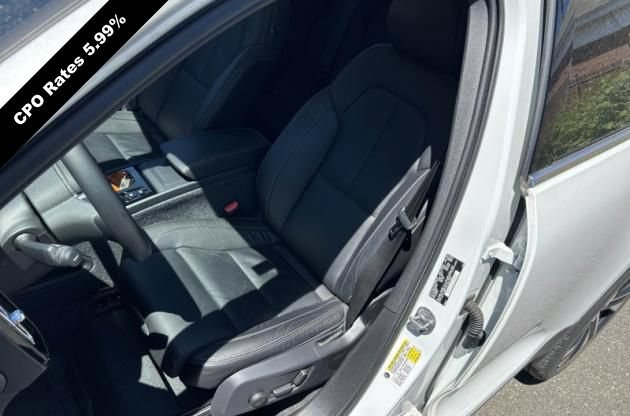 Certified 2023 Volvo XC40 B5 Ultimate w/ Protection Package Premier AWD/4WD image 14