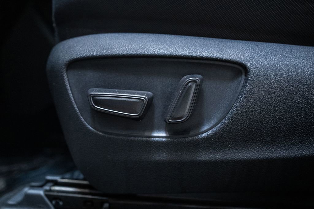 Used 2024 Toyota Highlander LE image 16