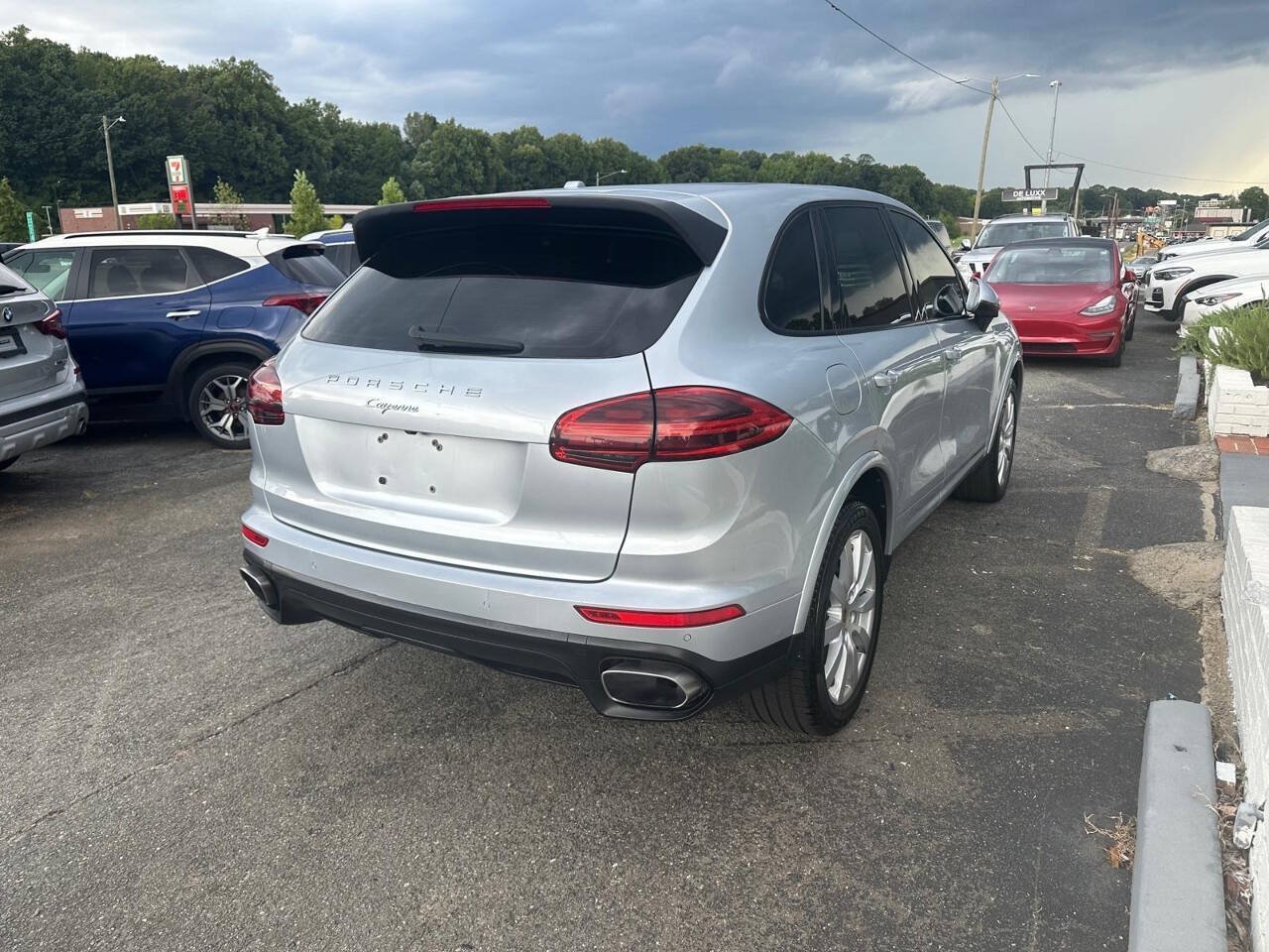 Used 2017 Porsche Cayenne Platinum Edition AWD/4WD image 8