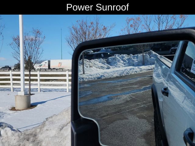 Used 2025 Chevrolet Silverado 2500 ZR2 w/ Technology Package image 39