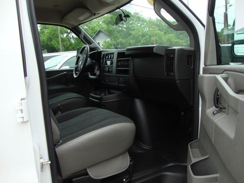 Used 2025 Chevrolet Express 2500 w/ Driver Convenience Package RWD image 11