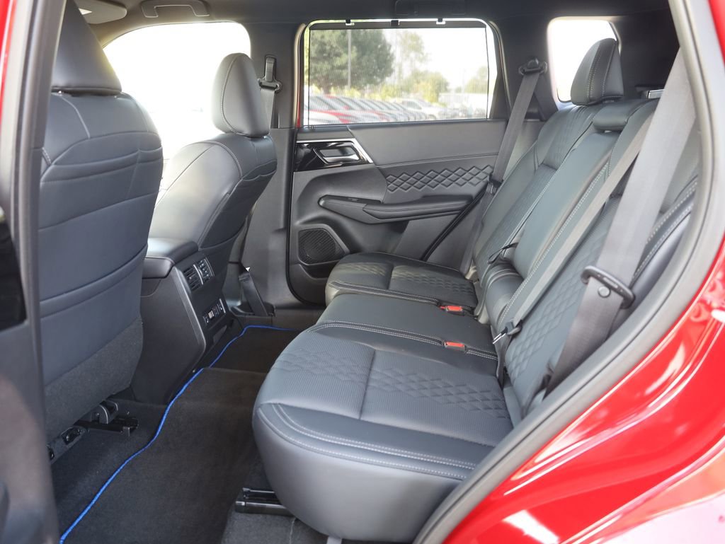 New 2025 Mitsubishi Outlander SEL Black Edition image 30