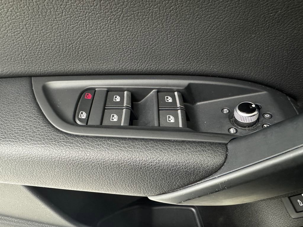 Used 2018 Audi Q5 2.0T Premium Plus w/ Premium Plus Package image 24