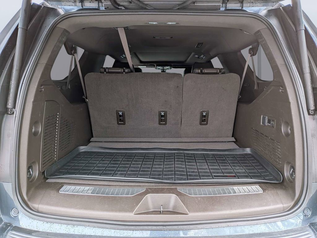 Used 2021 GMC Yukon XL Denali w/ Denali Premium Package image 12