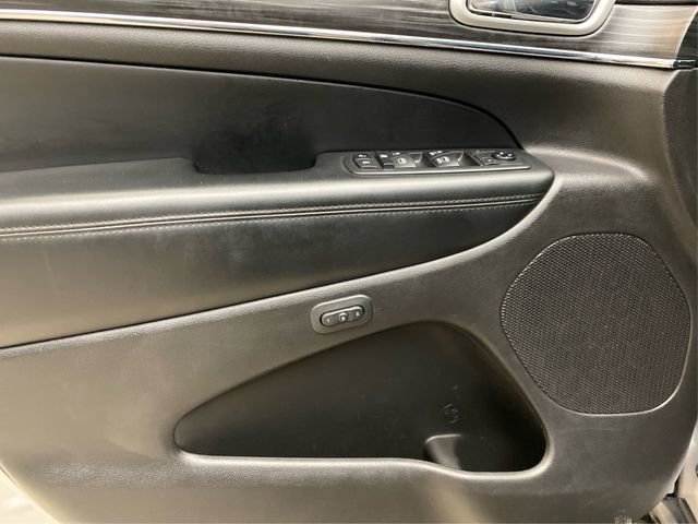 Used 2019 Jeep Grand Cherokee Limited image 25