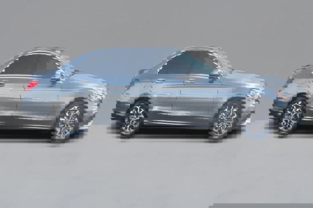 Used 2017 Mercedes-Benz C 300 4MATIC Sedan image 4