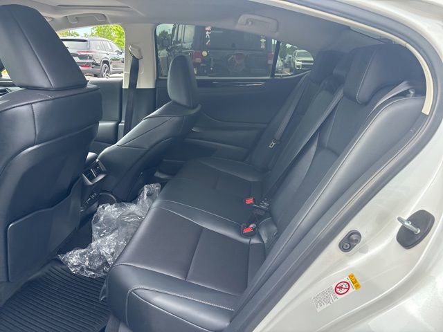 Used 2019 Lexus ES 350 w/ Premium Package FWD image 25