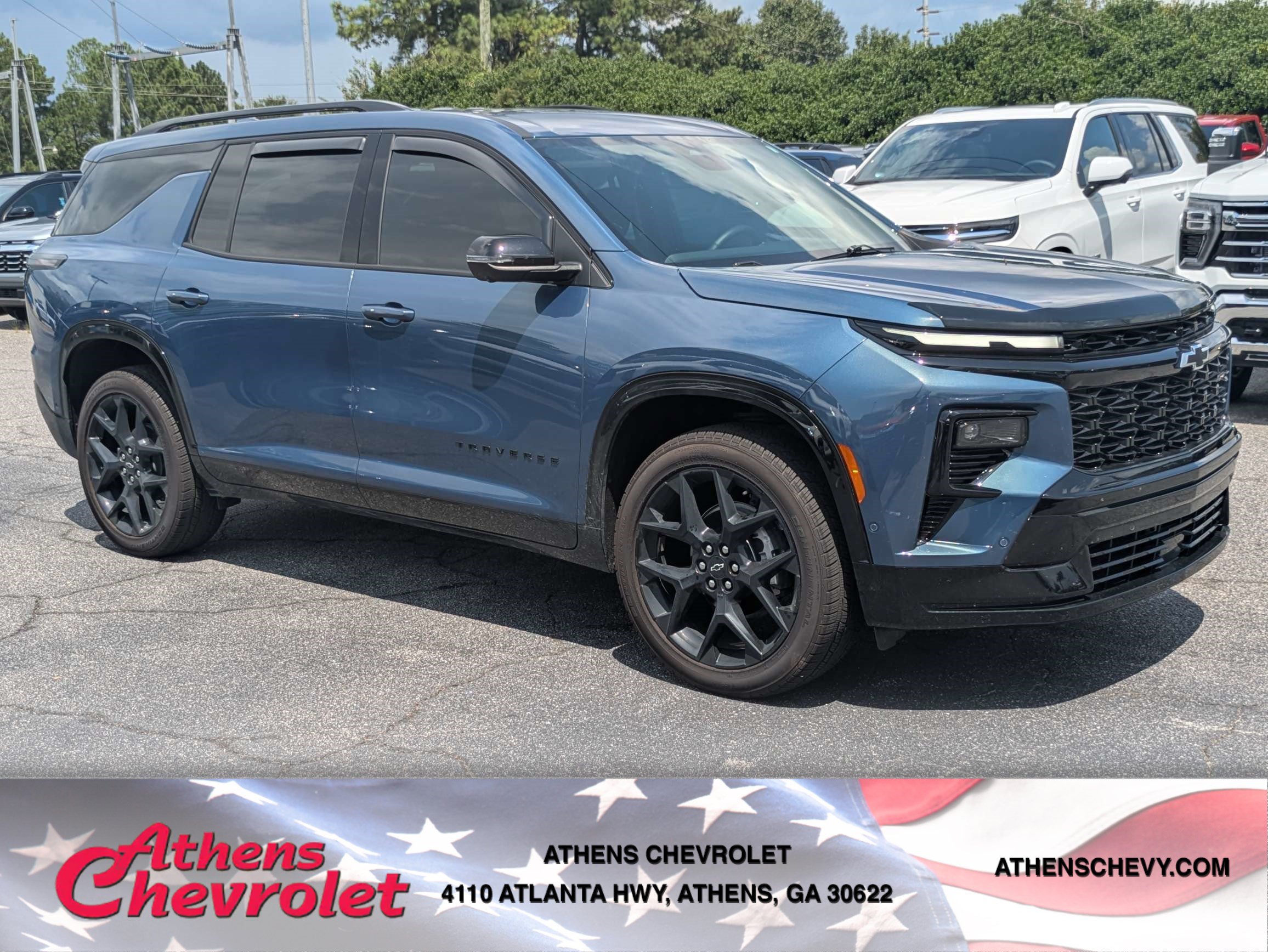Used 2026 Chevrolet Traverse RS FWD image 1