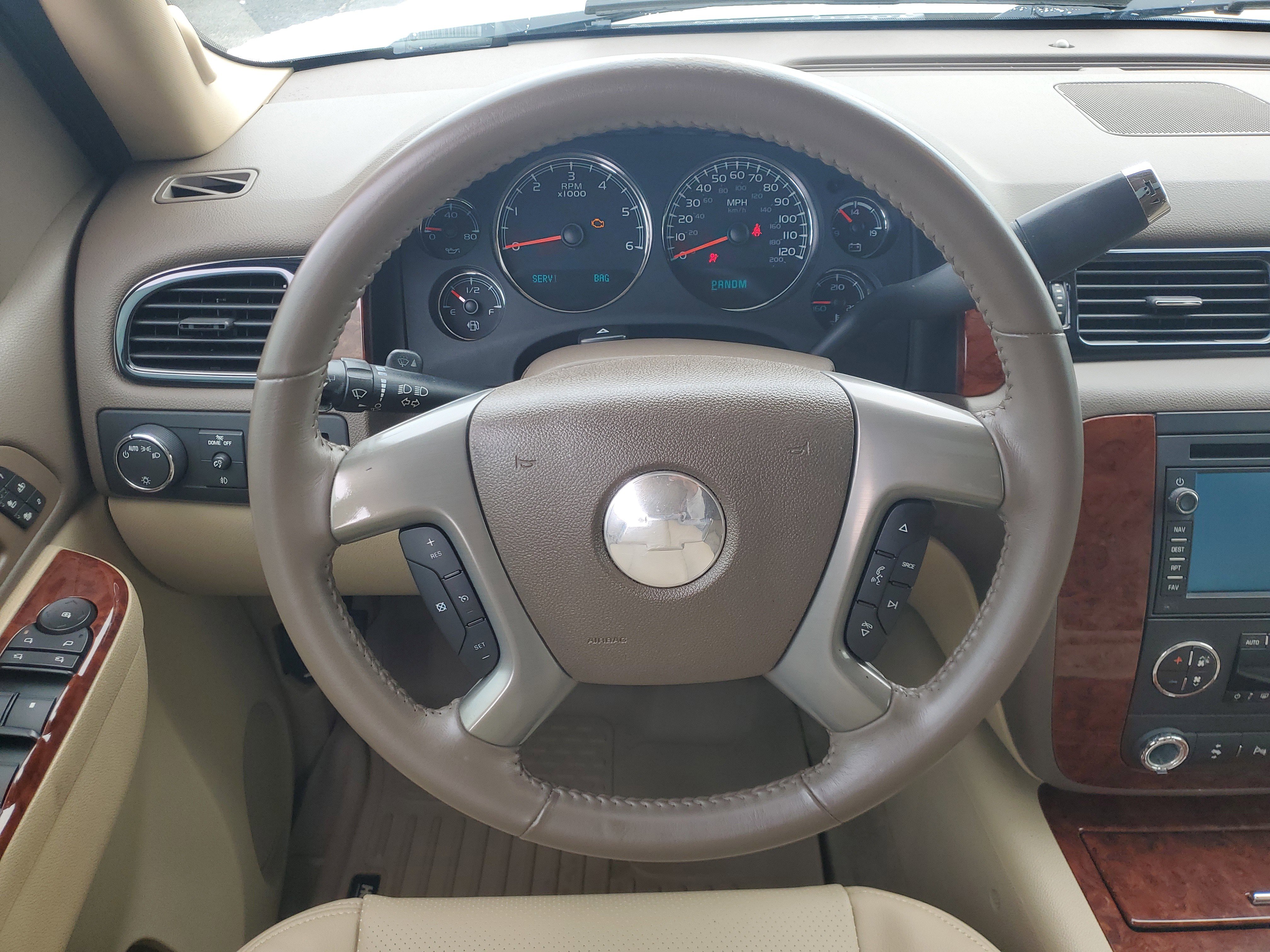 Used 2011 Chevrolet Suburban LTZ image 17