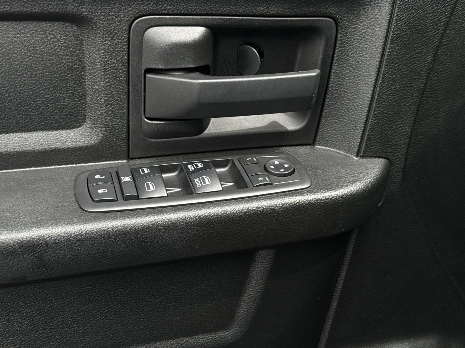 Used 2019 RAM 1500 Express w/ Express Value Package image 11