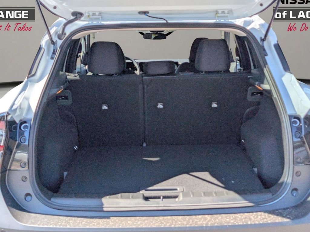 New 2026 Nissan Kicks SV image 12