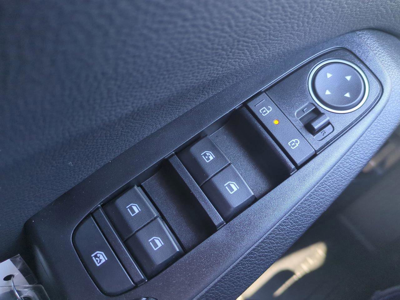 New 2026 Kia Seltos S image 28