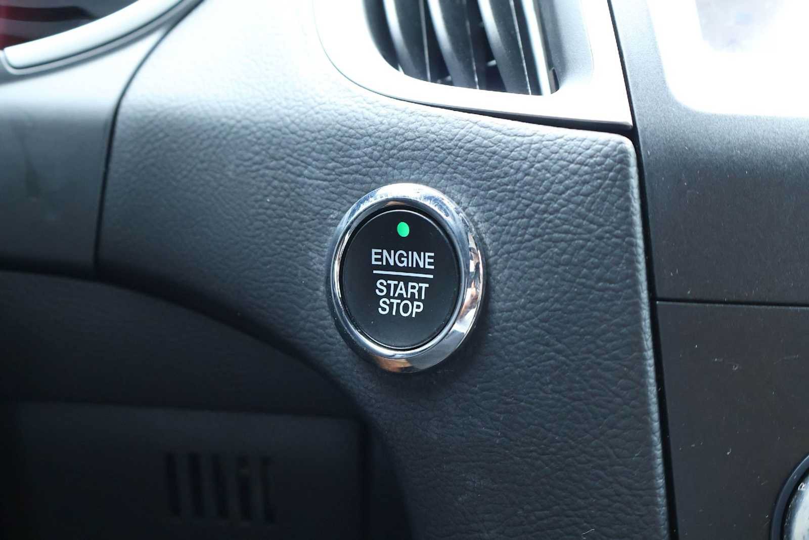 Used 2020 Ford Edge ST-Line FWD image 25