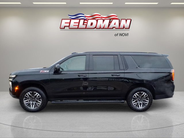 Used 2025 Chevrolet Suburban Z71 w/ Comfort Package AWD/4WD image 3