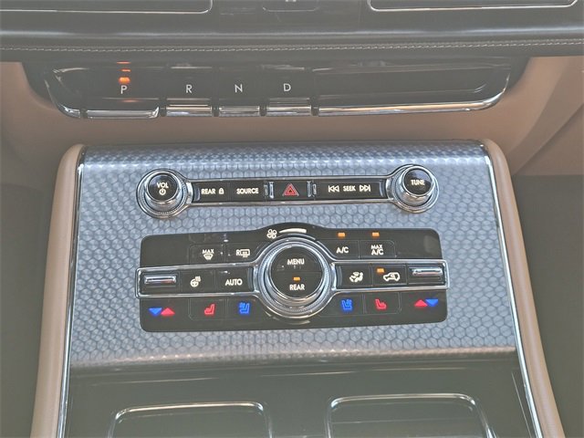 Certified 2023 Lincoln Aviator Black Label image 19