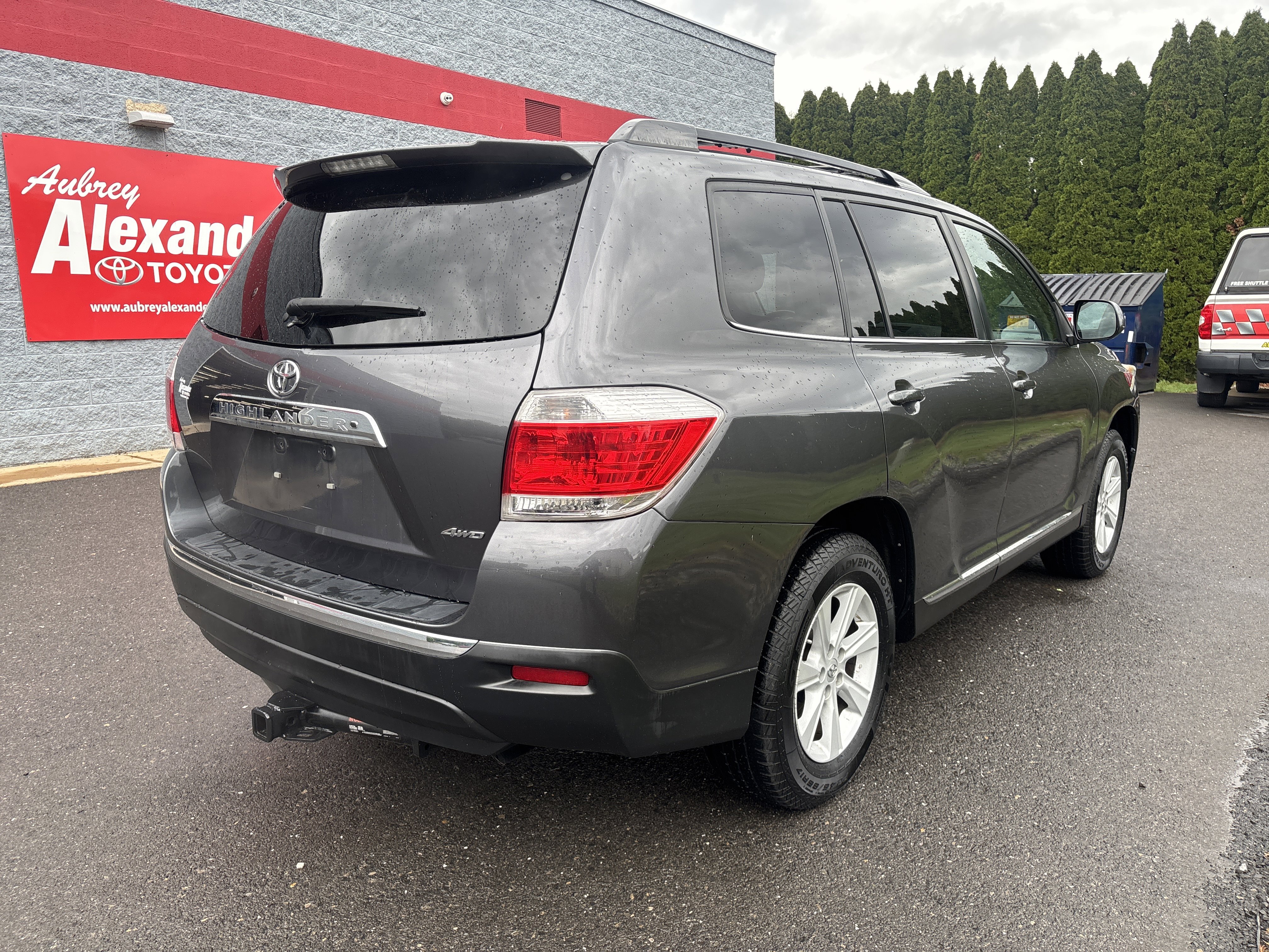 Used 2013 Toyota Highlander SE AWD/4WD image 3