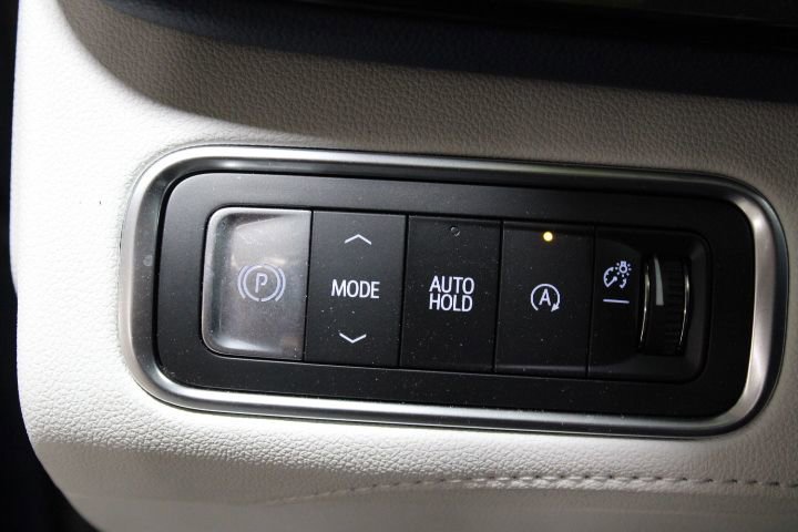 Certified 2025 Buick Enclave Avenir w/ Super Cruise Package image 40