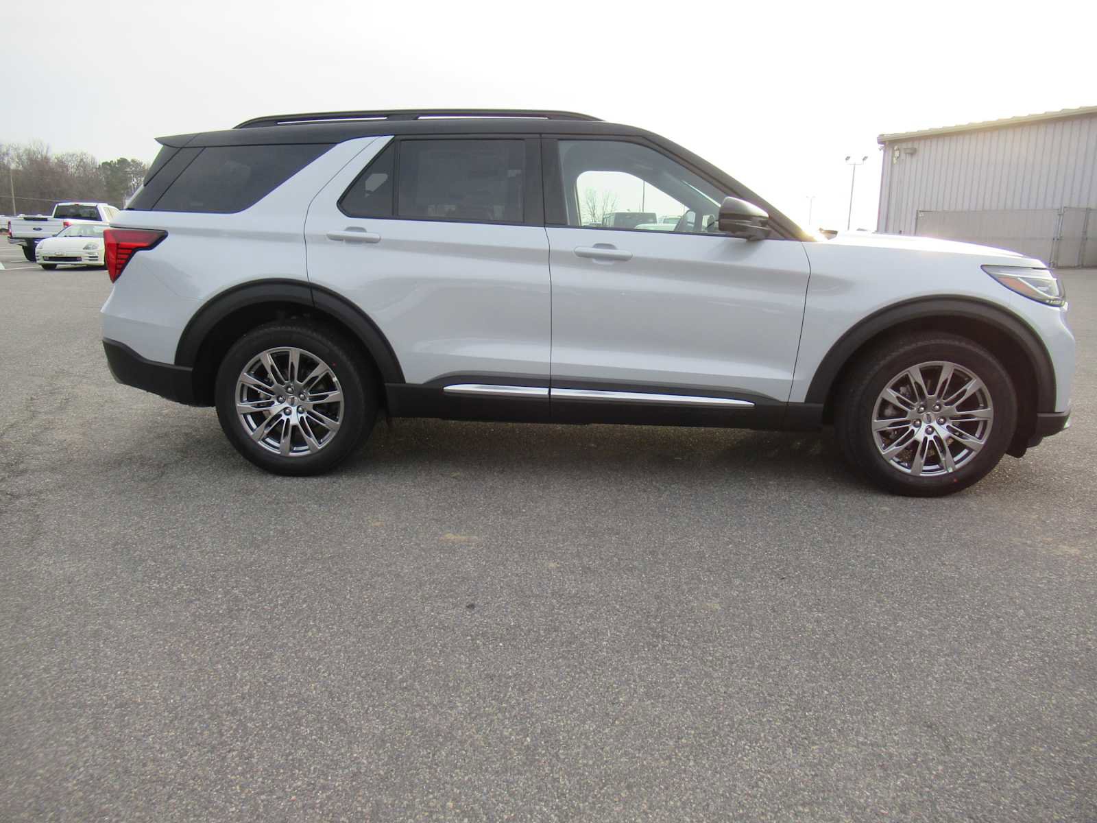 New 2026 Ford Explorer Platinum AWD/4WD image 4